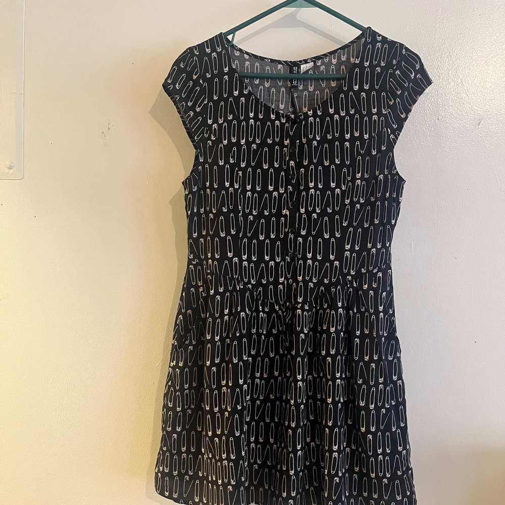 Black Patterned Short-Sleeve Fit & Flare Dress with pockets
